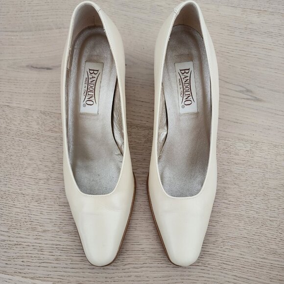 Vintage 90s Bandolino cream heels size 8 narrow - Picture 4 of 13